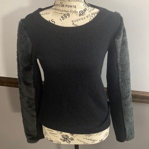 Club Monaco NWOT Faux Fur Long Sleeve Top XS